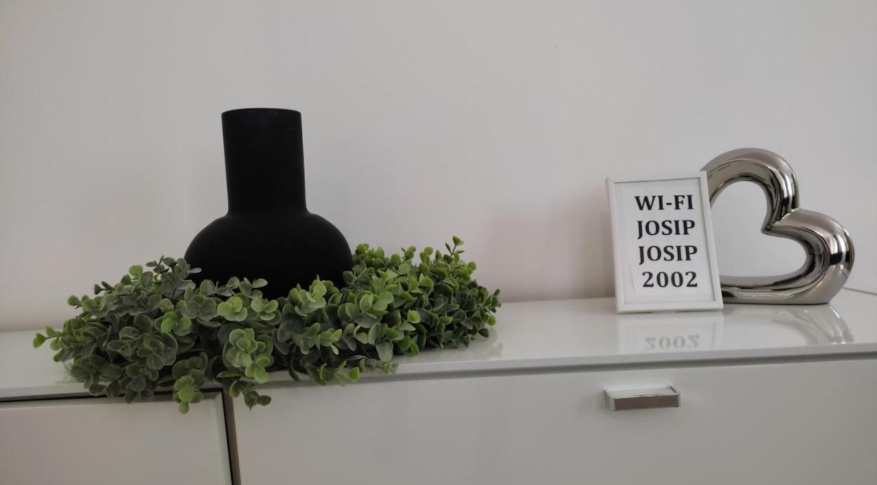 Apartment Josip 2 Tribalj Exteriör bild